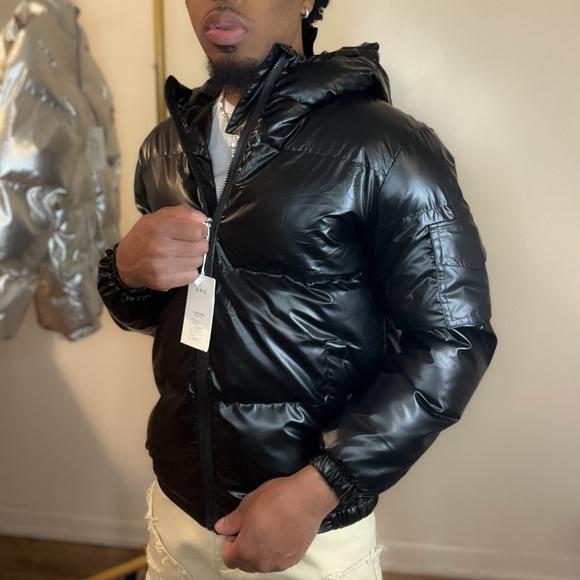 Black puffer jacket - Picture 3 of 4